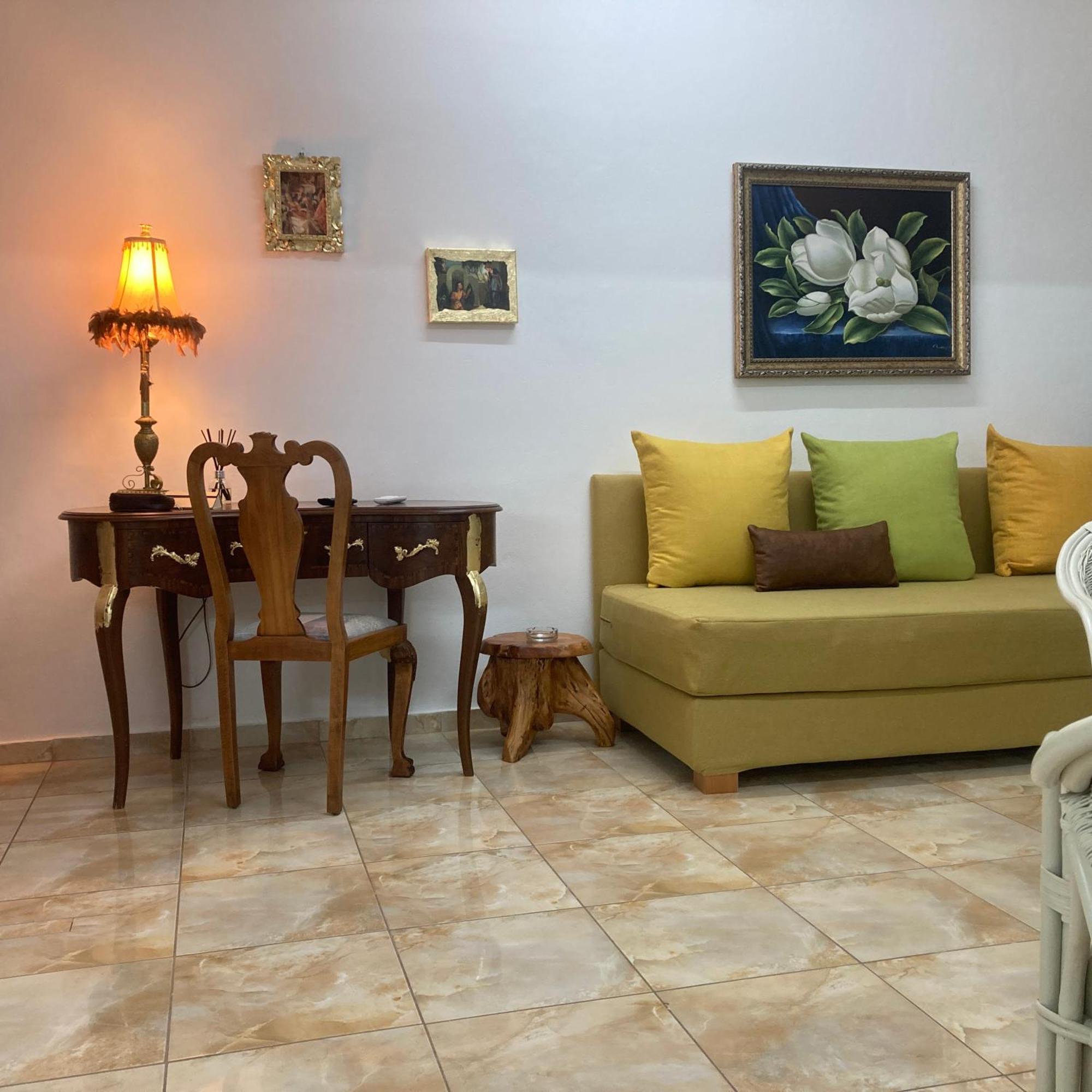 Lucky Suites (Adults Only) Resmo Dış mekan fotoğraf