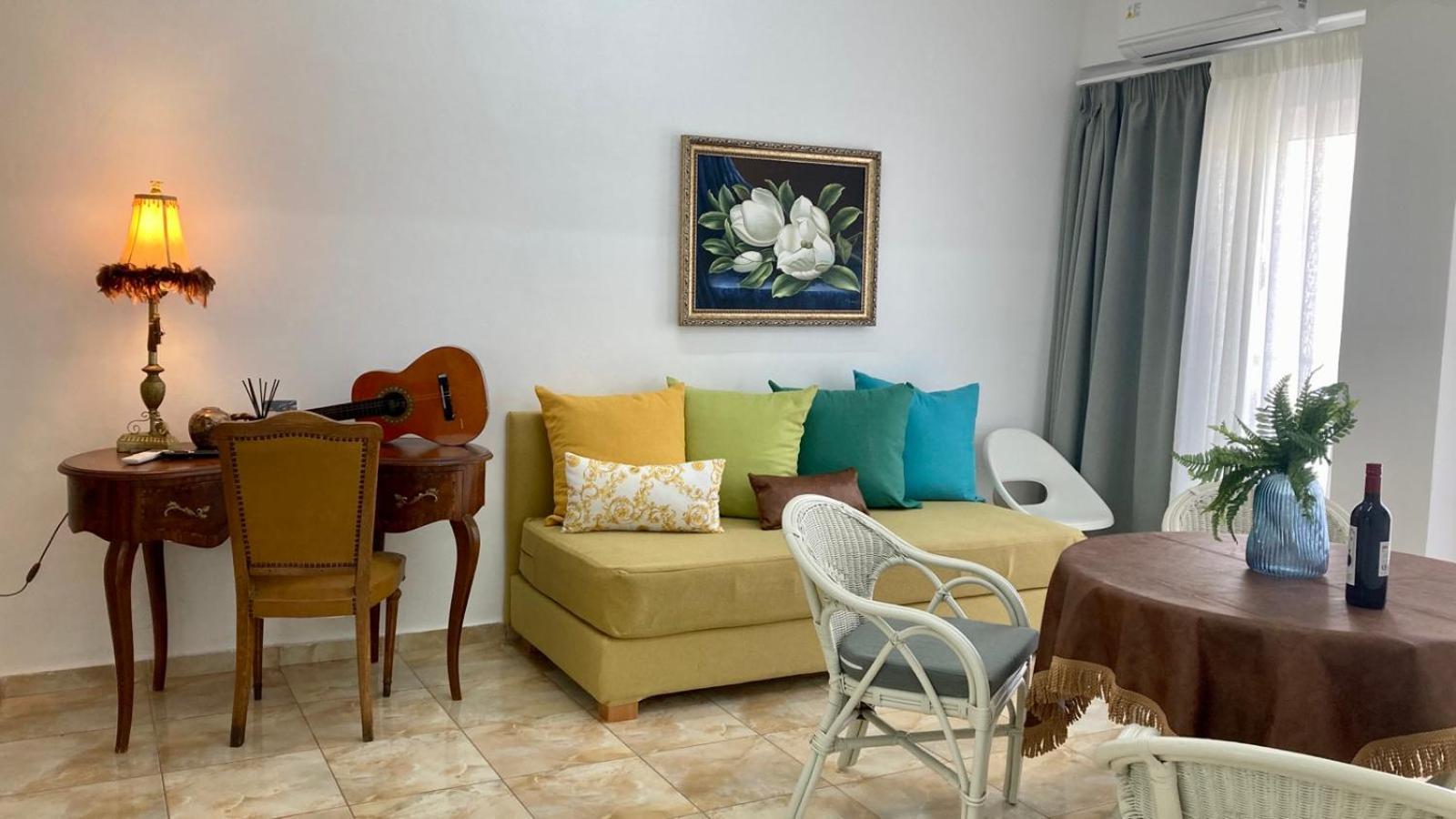 Lucky Suites (Adults Only) Resmo Dış mekan fotoğraf