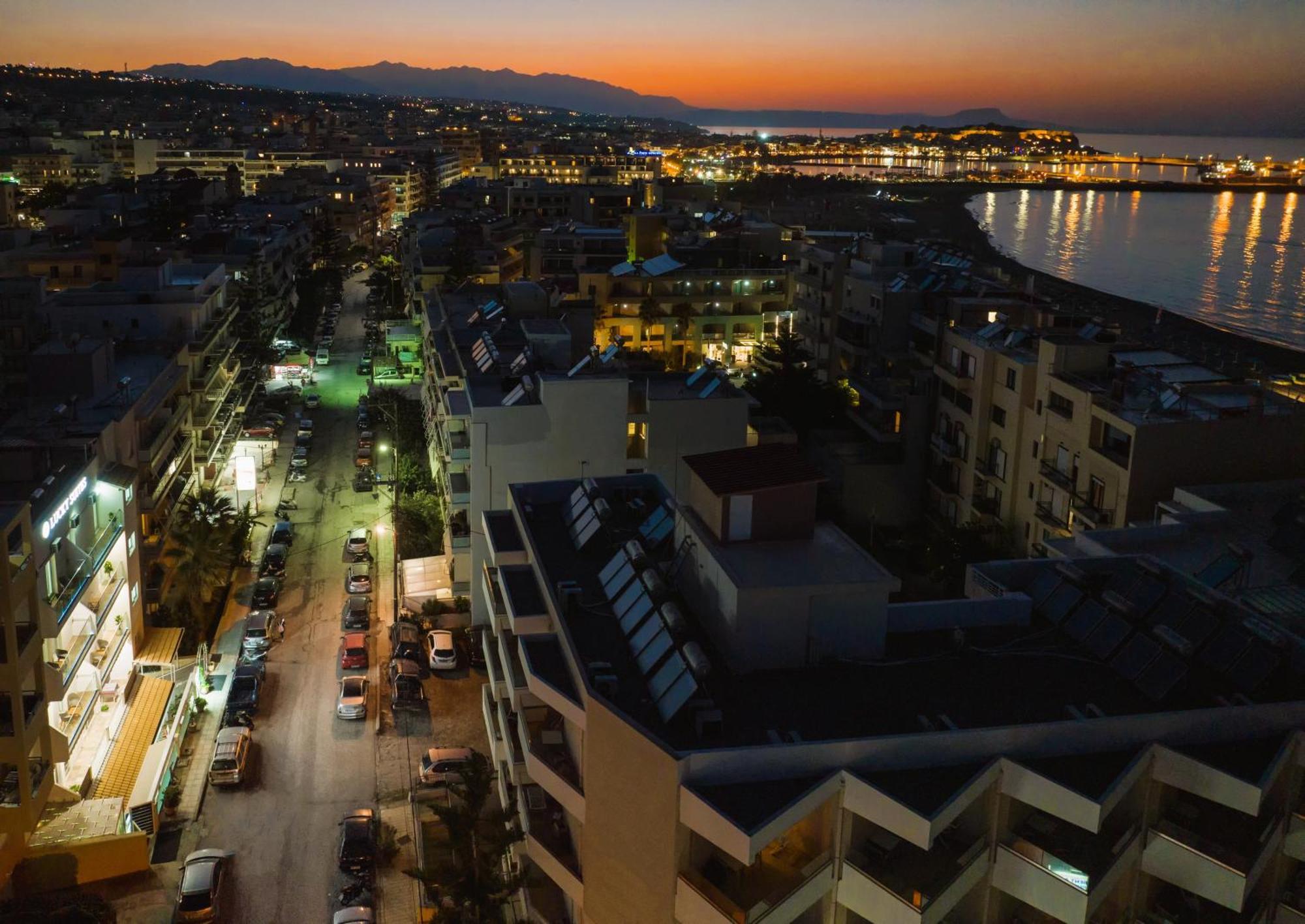 Lucky Suites (Adults Only) Resmo Dış mekan fotoğraf